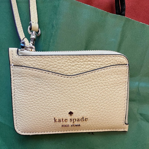 Brand new Kate Spade wristlet - Picture 2 of 3